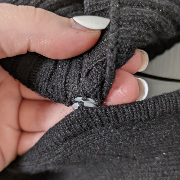 Like-New 2 Piece Silk Angora Black Knit INC Statement Sleeve Sweater Size Small - Picture 6 of 8